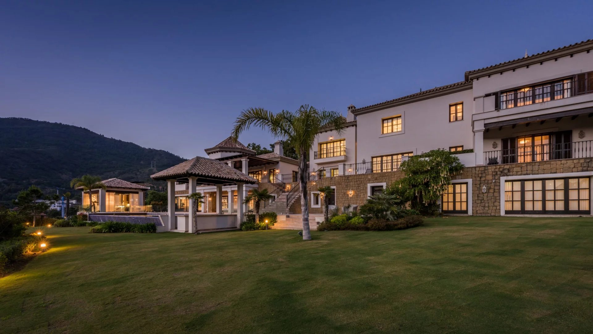 aeab6cc517d72ad0bb85c11350c61e8e_0420a985c2_1920-original