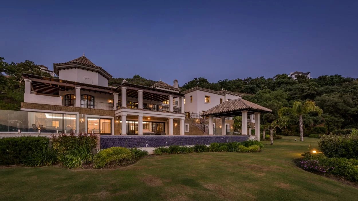 c1824a0df7b2f77bc1257974f263d0cf_34207b07f9_1250-original