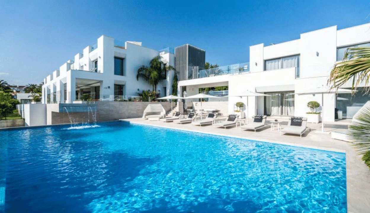 22c589b7f6723a1e63766718d2e0107e_40d55a0162_1249-original