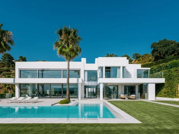 MAISON MODERNE EXCEPTIONNELLE À LA ZAGALETA GOLF & COUNTRY CLUB