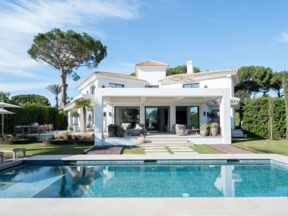 VILLA SPECTACULAIRE À LOS MONTEROS, MARBELLA EST