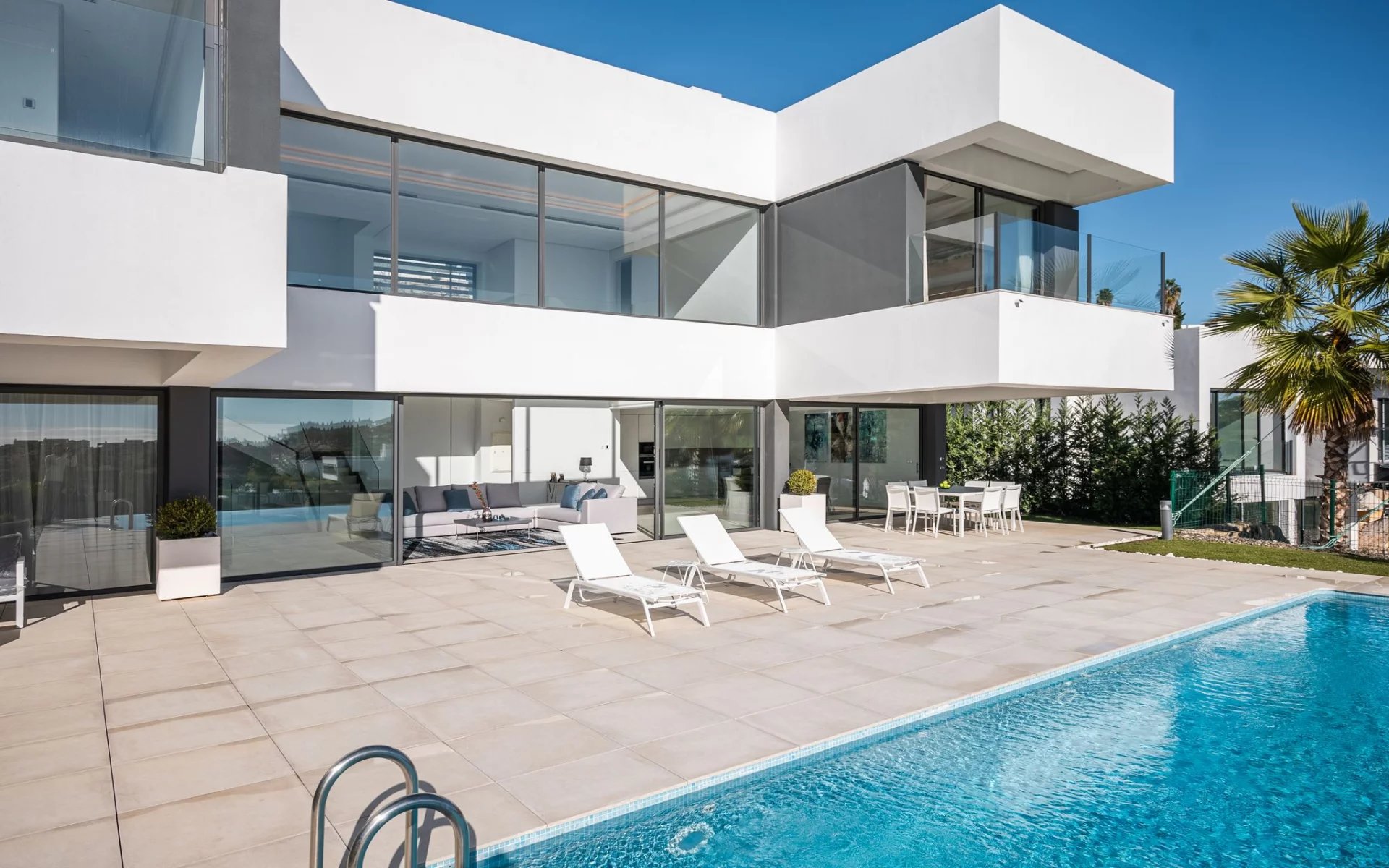 2448dcf09720f38f979df2ff32169591_c0981580fc_1920-original