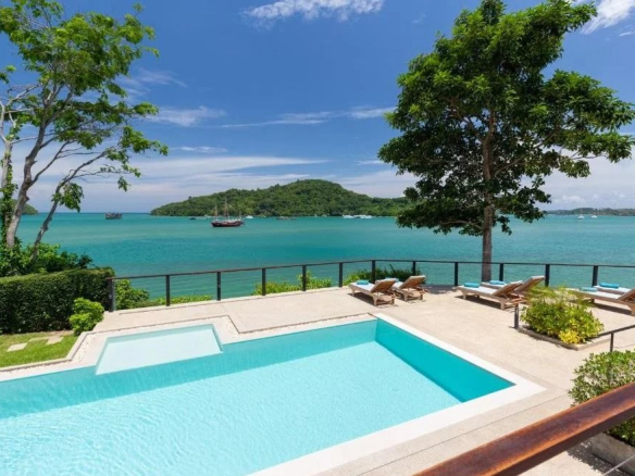 Splendid beachfront villa located in Phuket