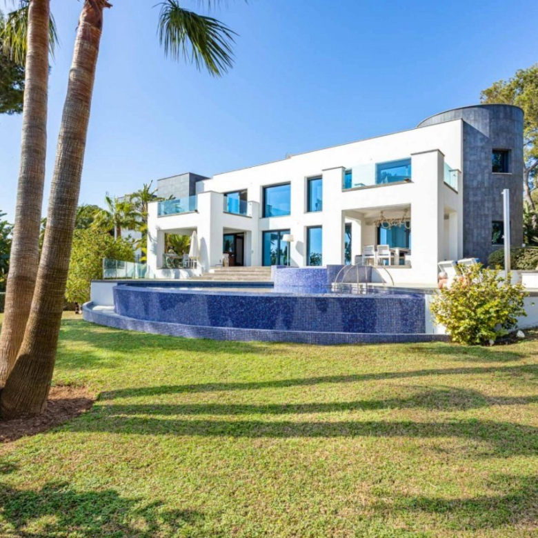 Gated community - Panoramic sea view