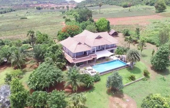 Splendide propriété située à Khao Kho