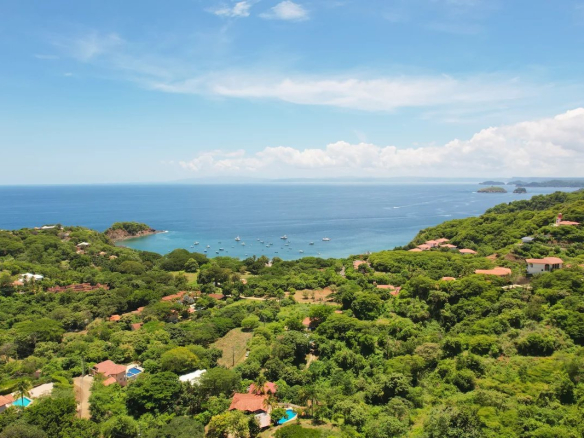 Splendide villa surplombant la baie