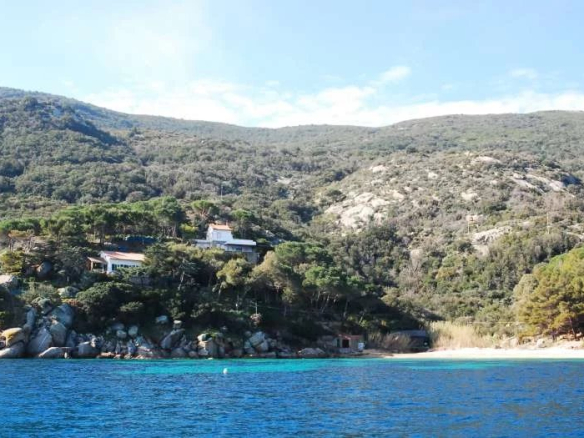 Belle villa moderne située à Isola Del Giglio