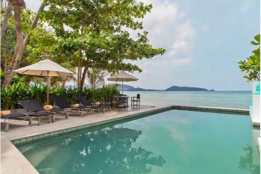 Beau penthouse de luxe situé à Voula