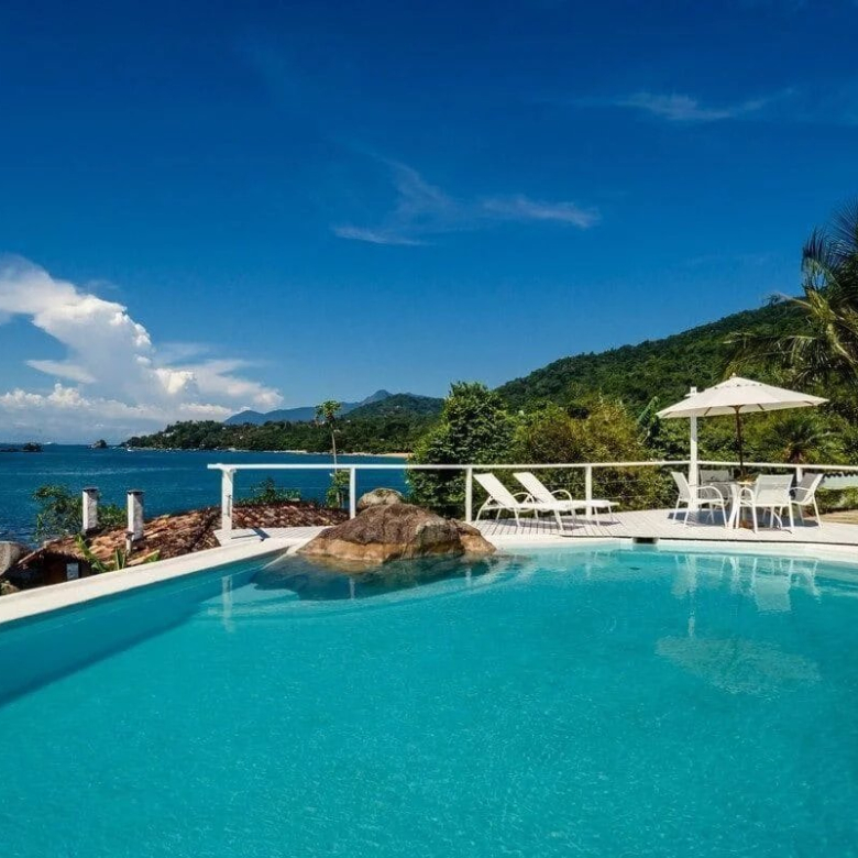 Magnifique Villa exclusive posée sur le sable sur l’île de Gipóia à Angra dos Reis