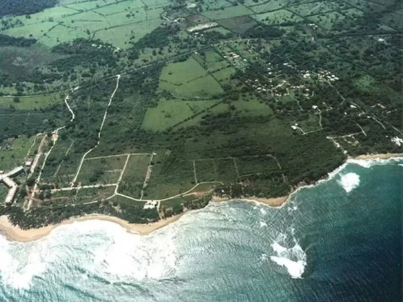 Splendide Terrain situé directement sur la plage de Cabarete