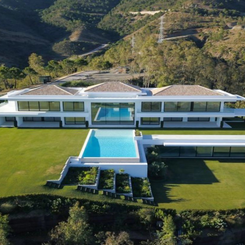 Splendide domaine en bord de mer situé à Porto Heli