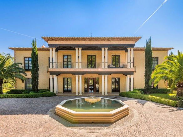 Sompteuse Propriété   AU COEUR DU GOLDEN MILE