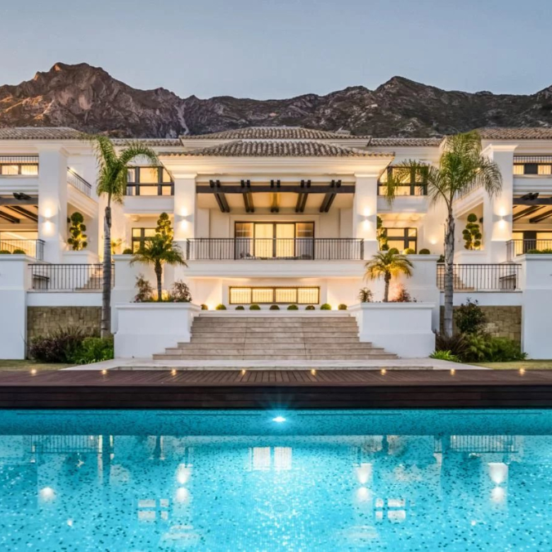 Sompteuse Propriété   AU COEUR DU GOLDEN MILE