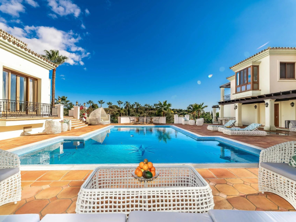 Sumptuous Mediterranean Palace El Paraiso Alto, Benahavis