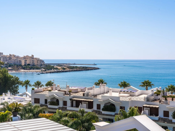 Penthouse en bord de mer à Estepona