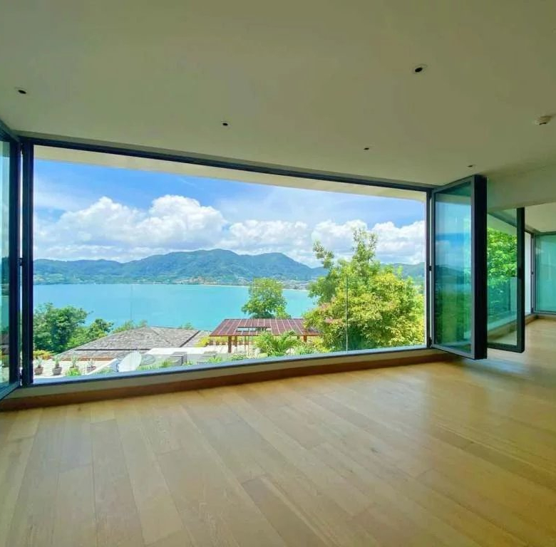 Très beau penthouse avec piscine situé à Kamala