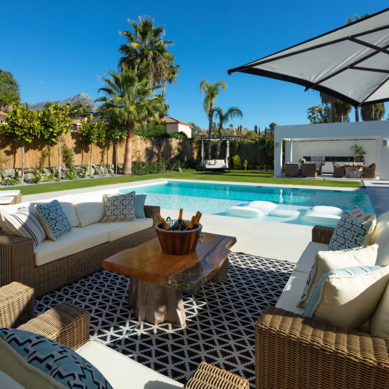 EXCLUSIVE LUXURY PRIVATE VILLA