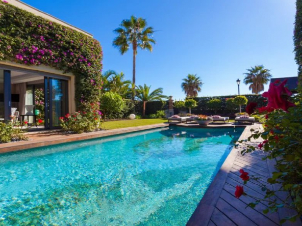 Very beautiful property located in Laguna de Banus