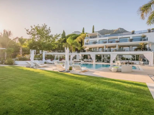 Magnificent boutique and luxury property located in Marbella