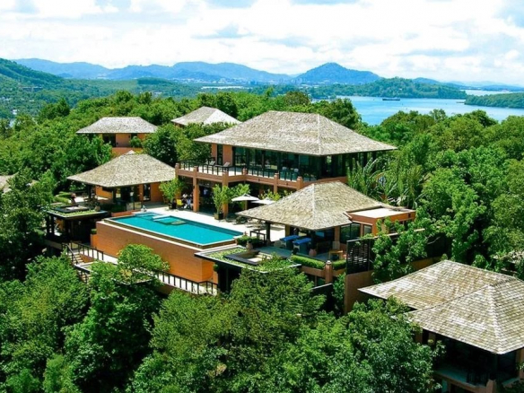 Splendid villa located in the Sri Panwa complex