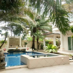 Splendide villa en front de mer située à Pattaya
