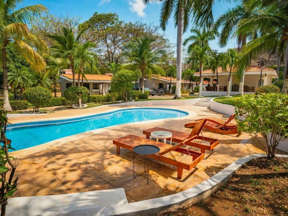 Very nice resort close to the beach