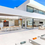 Villa de luxe à Koh Samui située dans le domaine exclusif de Narayan Heights, connu sous le nom de « Beverly Hills de Koh Samui »