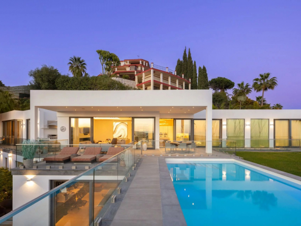 Magnifique propriété contemporaine exclusive d’El Herrojo, à La Quinta.