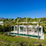 Splendide villa de luxe située au bord du golf
