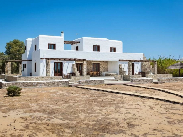 Splendid beachside villa located in Paros