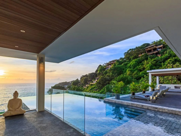 Splendide Villa de luxe située face à la mer