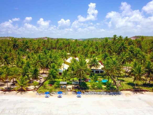 Beachfront hotel and restaurant in Maragogi-Brazilian Barbados