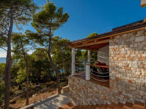 Beachfront villa located in split area