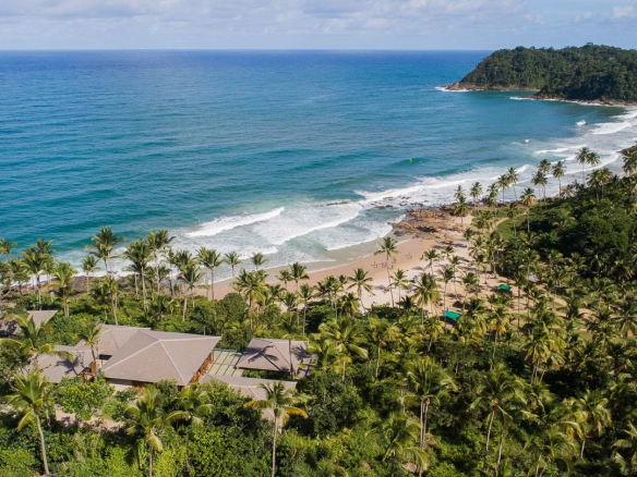 Villa de luxe en bord de mer à Barracuda Resort-Itacare
