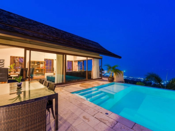 Magnifique villa avec vue panoramique sur la mer située à Chaweng Noi