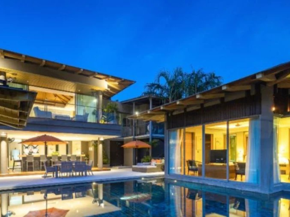 Villa exclusive avec vue sur la mer à Layan