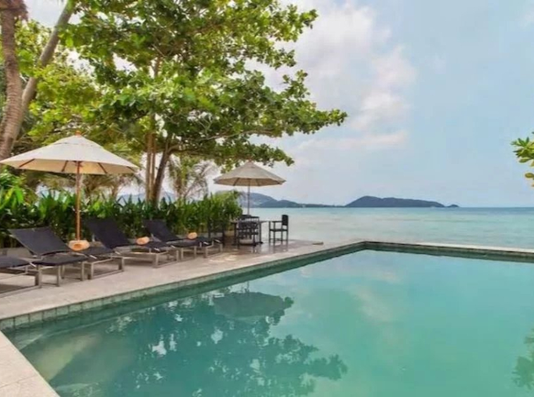 Très belle villa située en front de mer