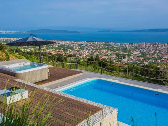 Sea view villa in Split