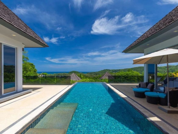 Magnifique villa avec une vue splendide sur la mer située à Layan