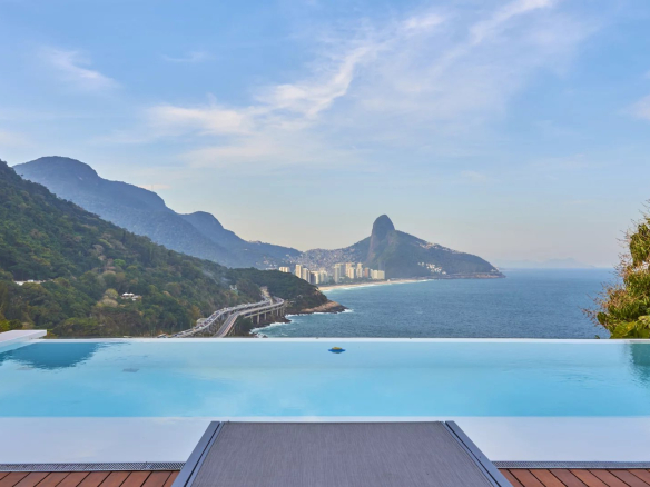 Magnificent Villa in Joá breathtaking view Rio de Janeiro