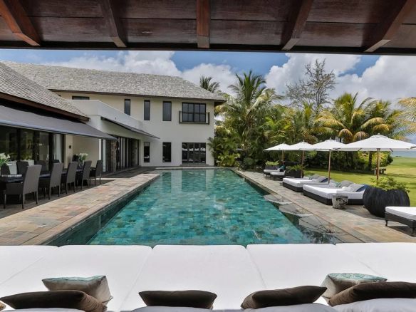 Splendid contemporary luxury villa