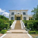 Splendide villa en marbre située à Vari