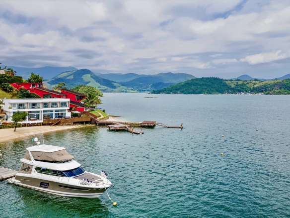 Magnifique propriété Pieds dans l eau à Angra dos Reis