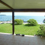 Raiatea seaside house + pontoon and small island