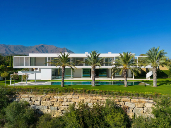 Splendid contemporary luxury villa located in Malaga