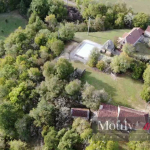 CAREFUL RENOVATION FOR THIS BEAUTIFUL REAL ESTATE ENSEMBLE IN THE HEART