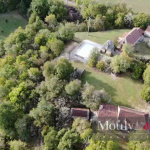 CAREFUL RENOVATION FOR THIS BEAUTIFUL REAL ESTATE ENSEMBLE IN THE HEART