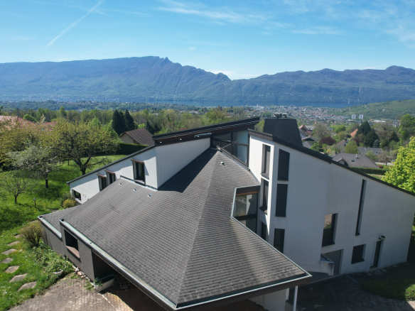 Pugny Chatenod – Architect-designed villa of 490 m2 – Swimming pool – Viewed