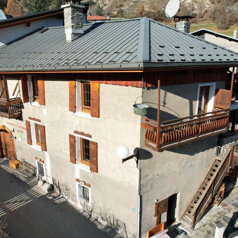 Entrelacs – House – 130 m2 – Land 16,300 m2