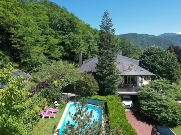 St Alban Leysse Monterminod – Villa bourgeoise de 517 m2 uti